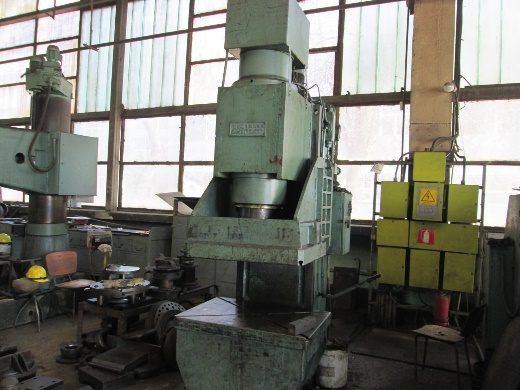 Presse de l'atelier de Fréjus