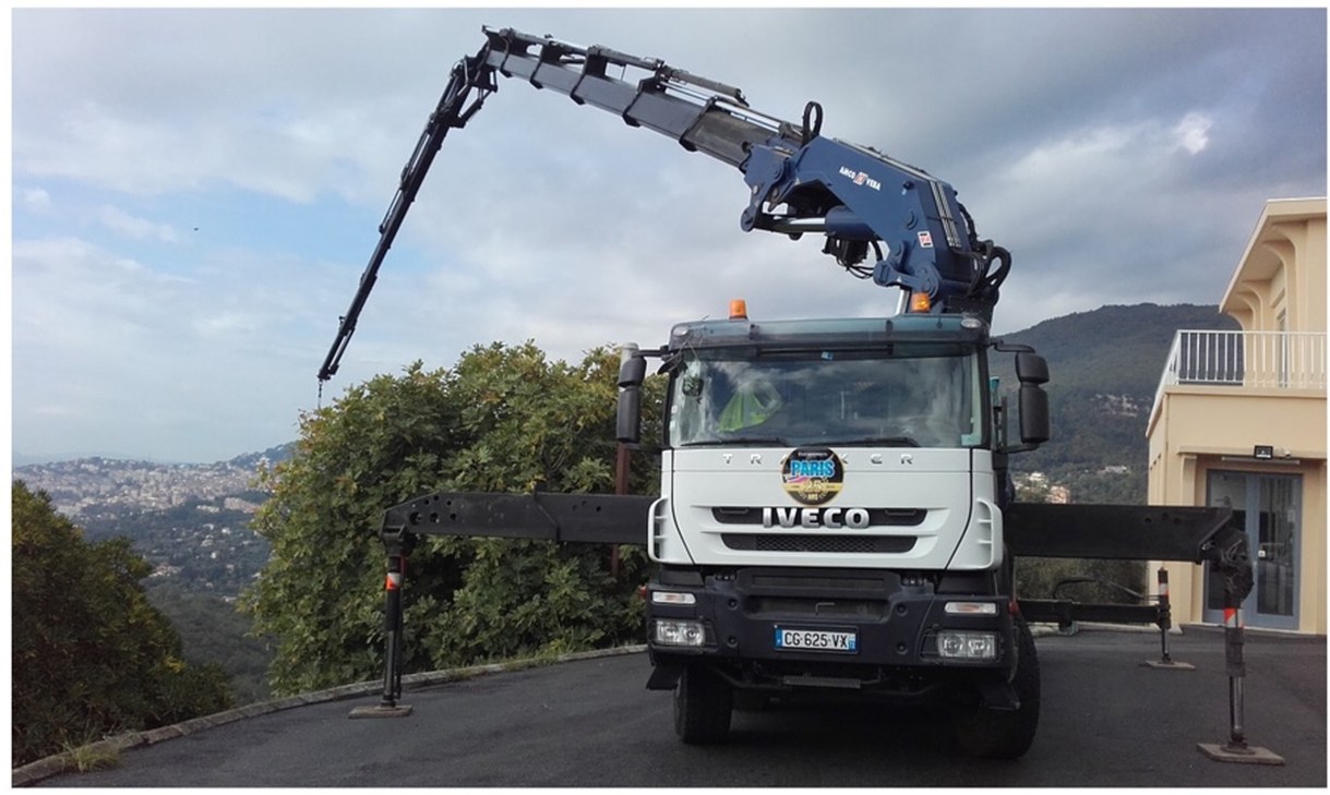 Camion-grue IVECO 32T
